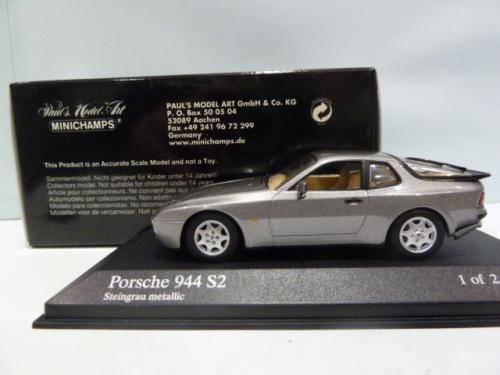 Porsche 944 S2