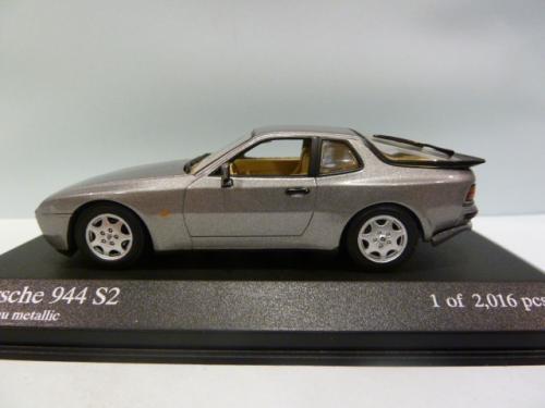 Porsche 944 S2