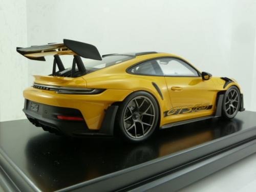 Porsche 911 (992) GT3 RS Weissach package