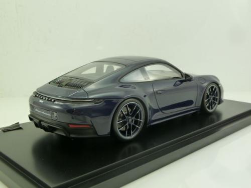 Porsche 911 (992.2) Carrera 4 GTS