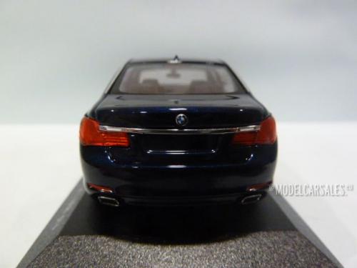 BMW 7-Series (f02)