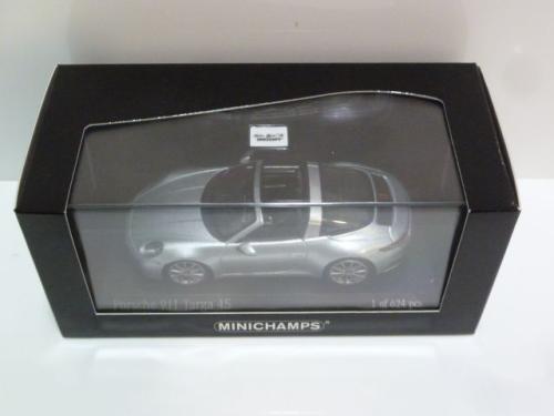 Porsche 911 (992) Targa 4S Porsche 911 (992) Targa 4S